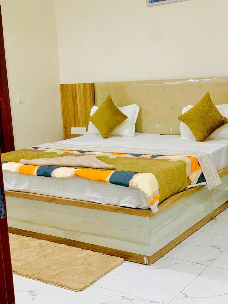 Hotel The Silver Tulip à Ludhiana Extérieur photo